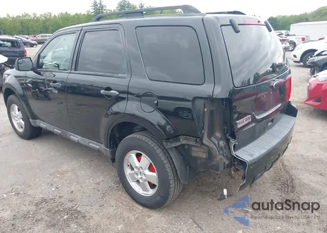 2010 Ford Escape Xlt z USA, uszkodzony, nr VIN 1FMCU0D79AKB11463